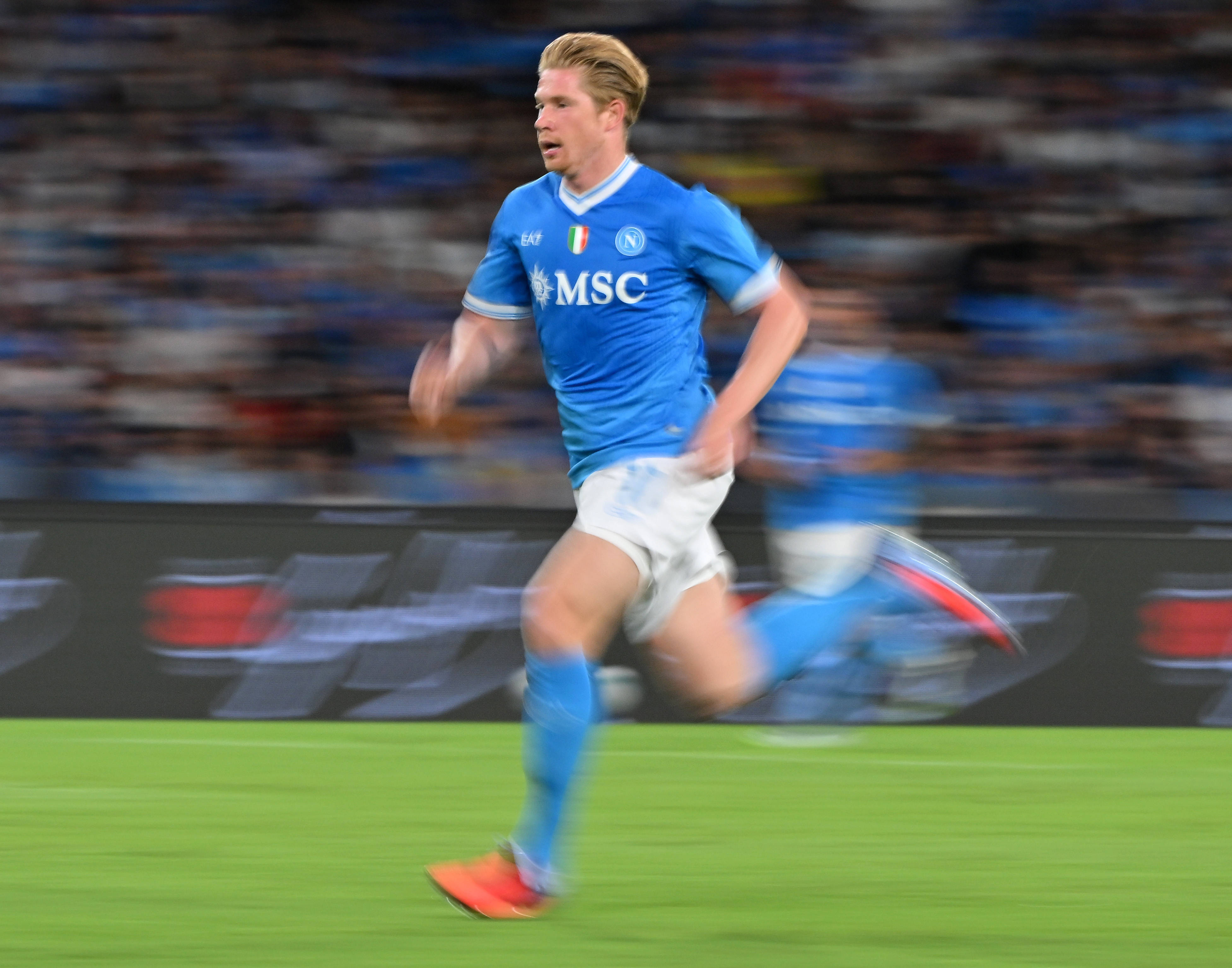 卡利亚里将对阵那不勒斯,战术布置成关键关注点 卡利亚里将对阵那不勒斯,战术布置成关键关注点