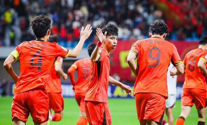 国家队备战世预赛,球队备受瞩目 国家队备战世预赛,球队备受瞩目