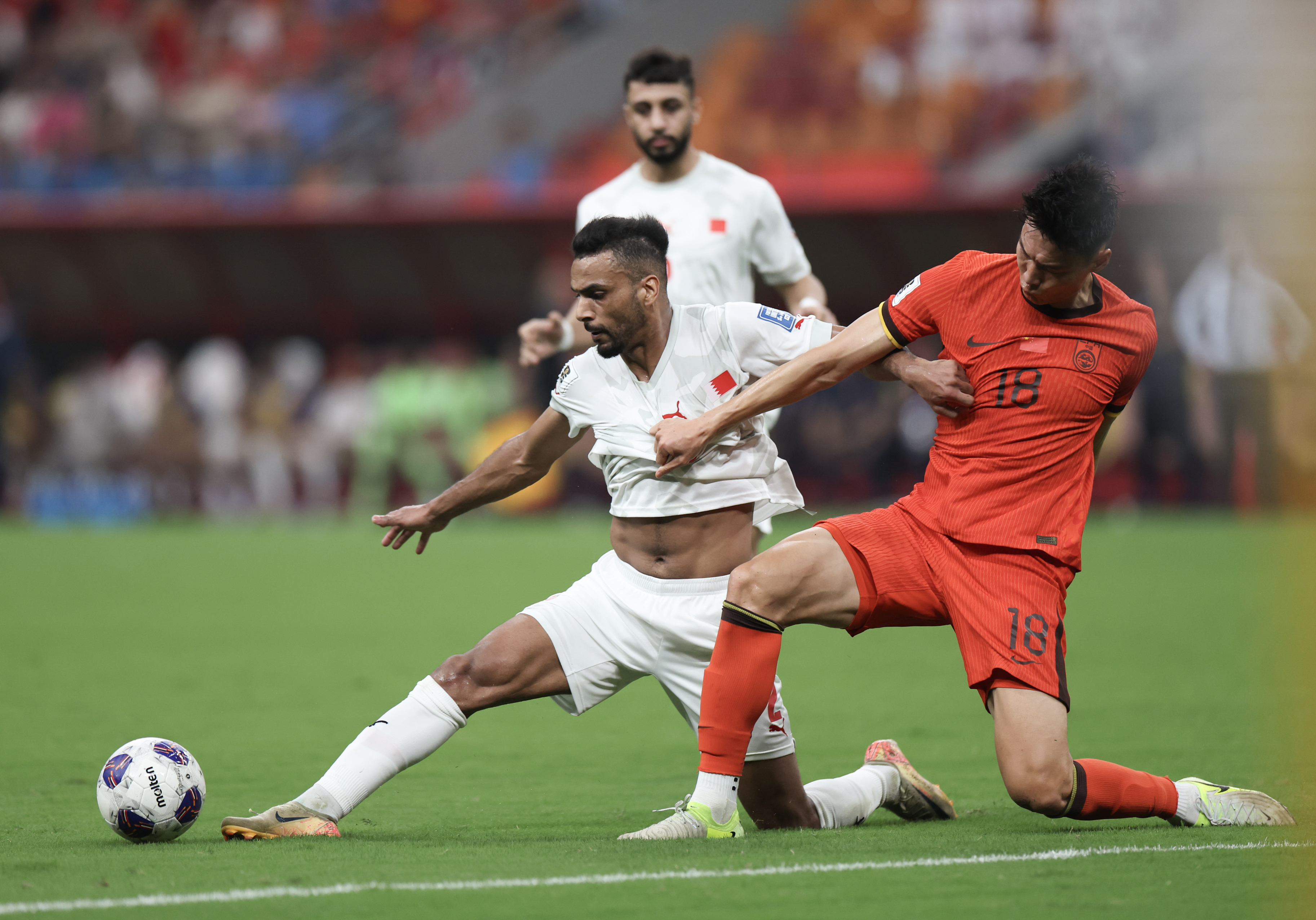 国家队备战世预赛,球队备受瞩目 国家队备战世预赛,球队备受瞩目