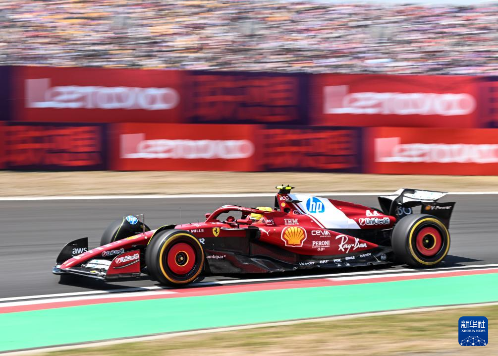 迈凯伦轻取哈斯车队，汉密尔顿惊艳四座