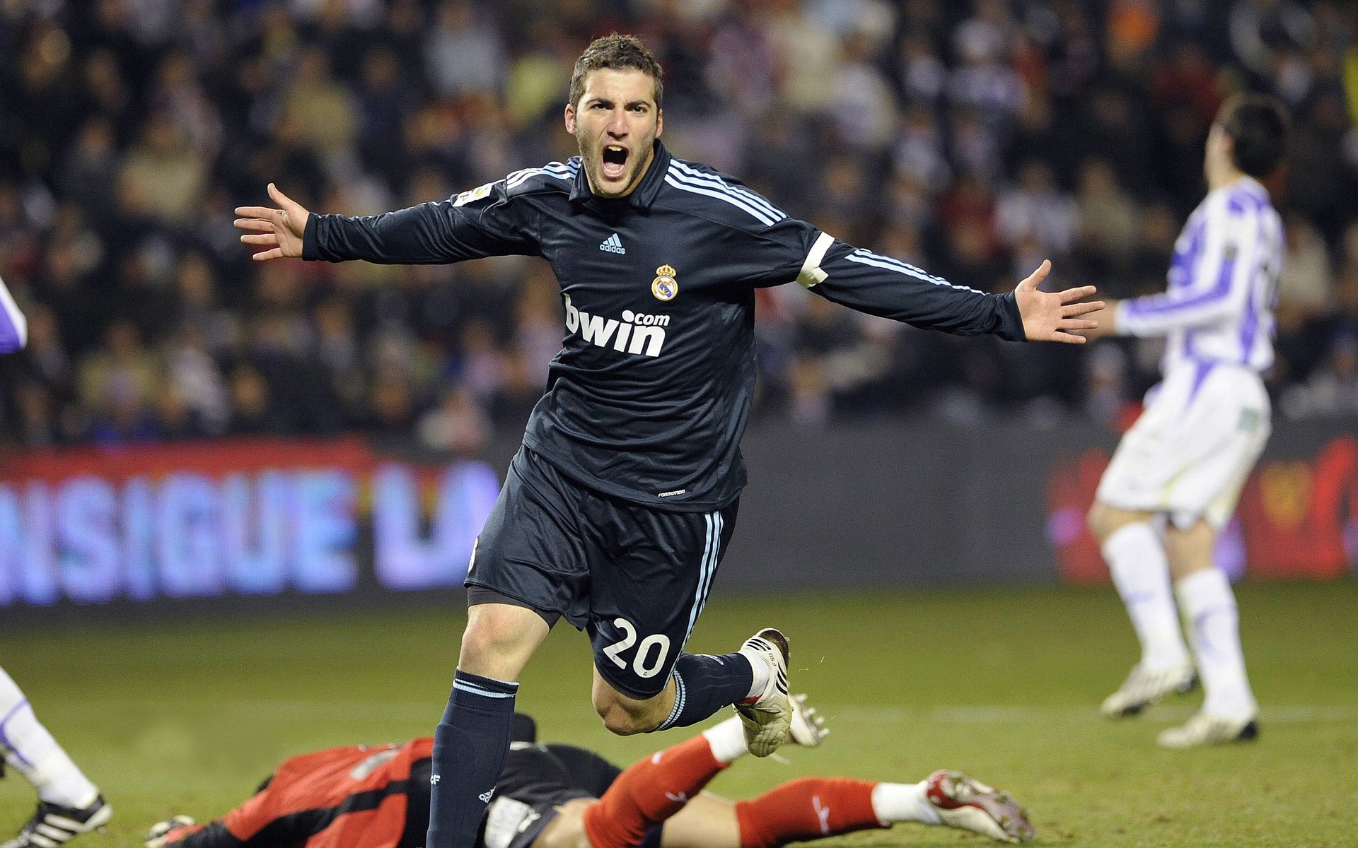 跨界传奇，尤文争冠战中的塞内加尔力量与NBA季后赛的迪亚斯时刻