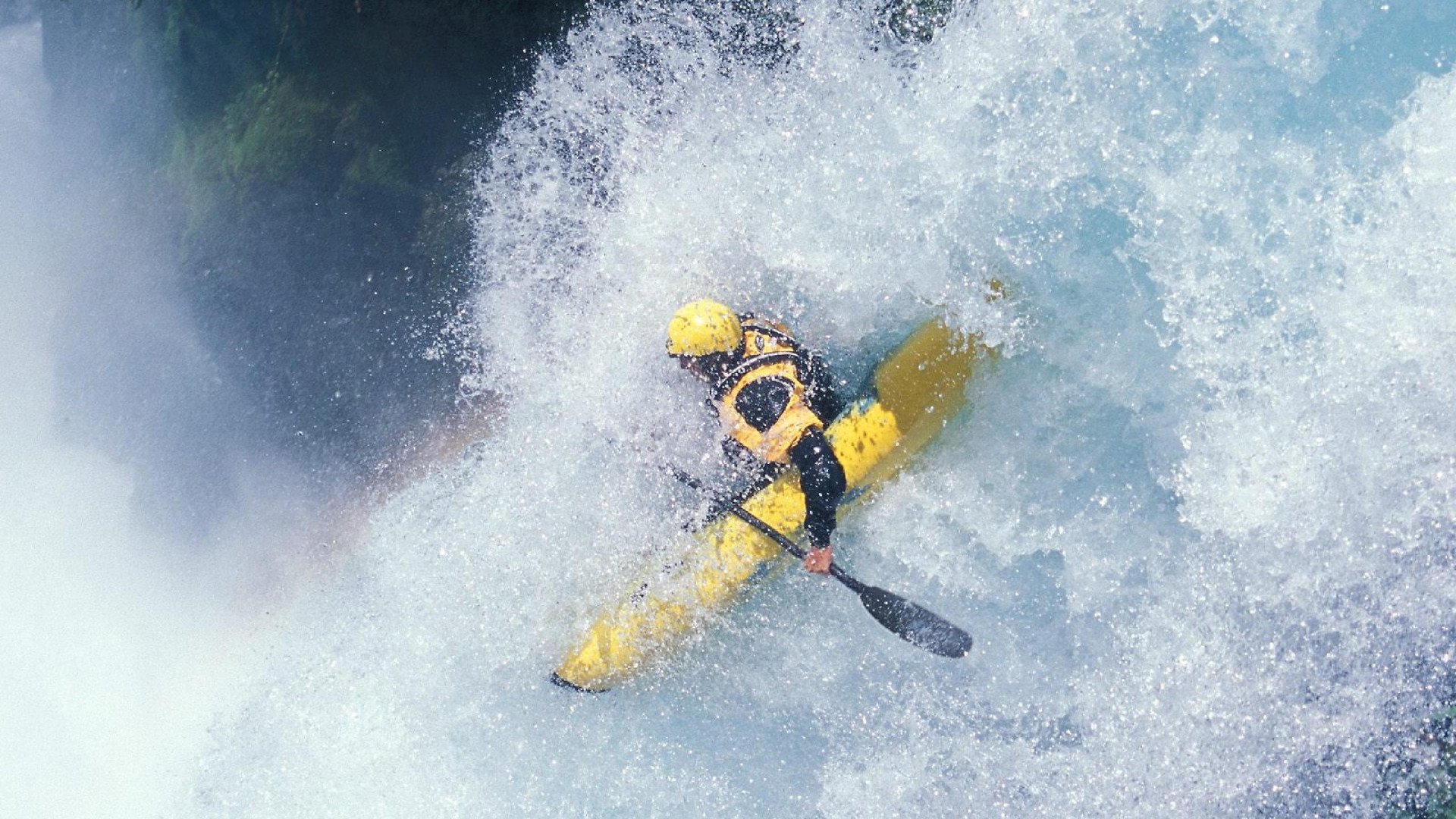 骑士力克独行侠,保罗点燃赛场,一场定义坚韧的胜利