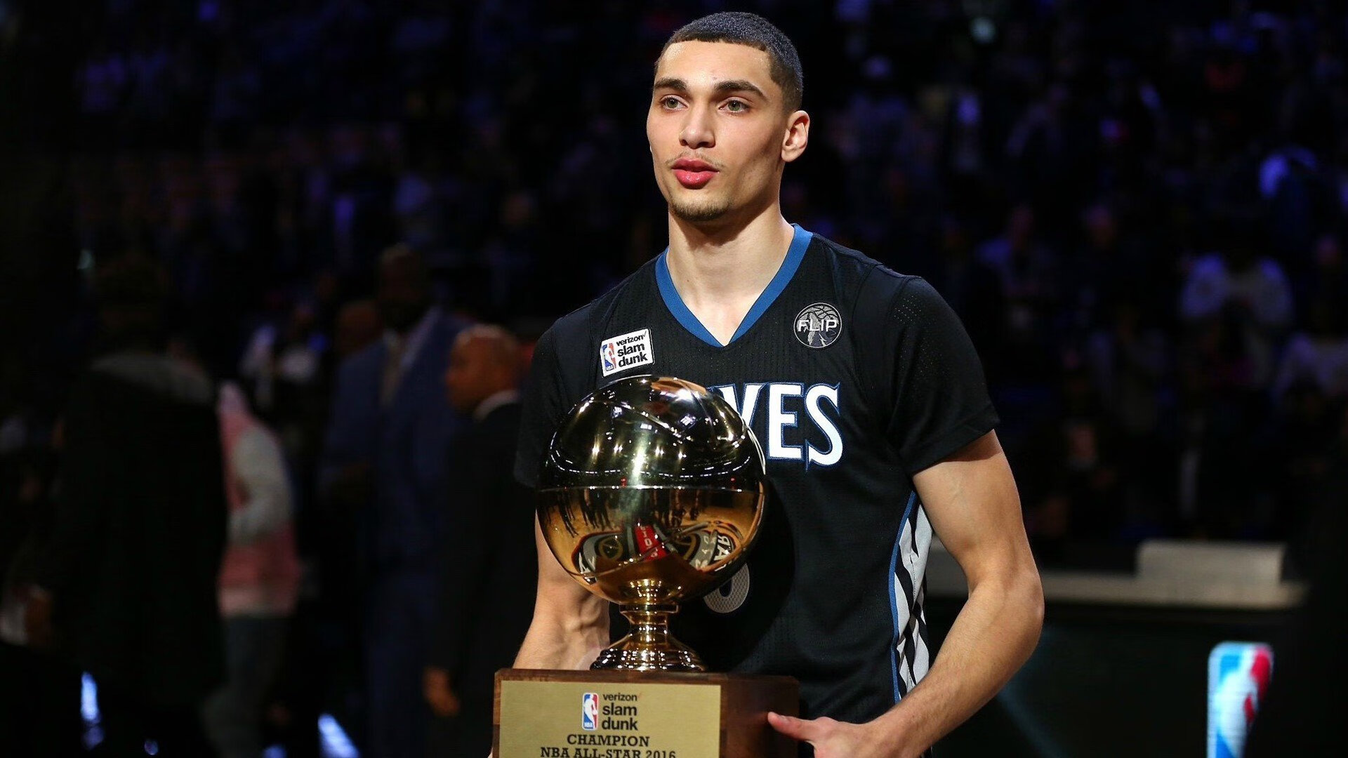 北非雄狮的怒吼，摩洛哥横扫乌克兰，萨拉赫统治全场的战术启示